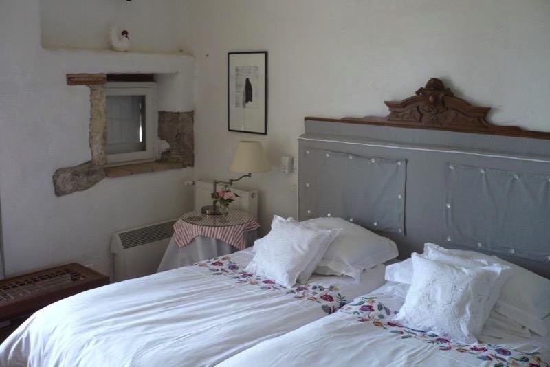 Bedroom for two at La Porcherie, Le Brugeau